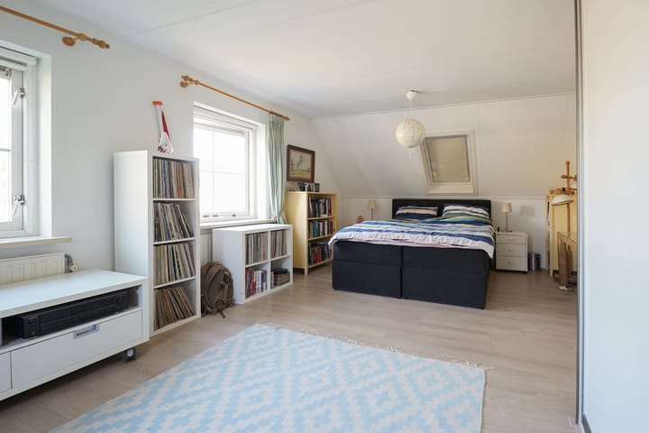 Foto 33 van Mennestraat 73