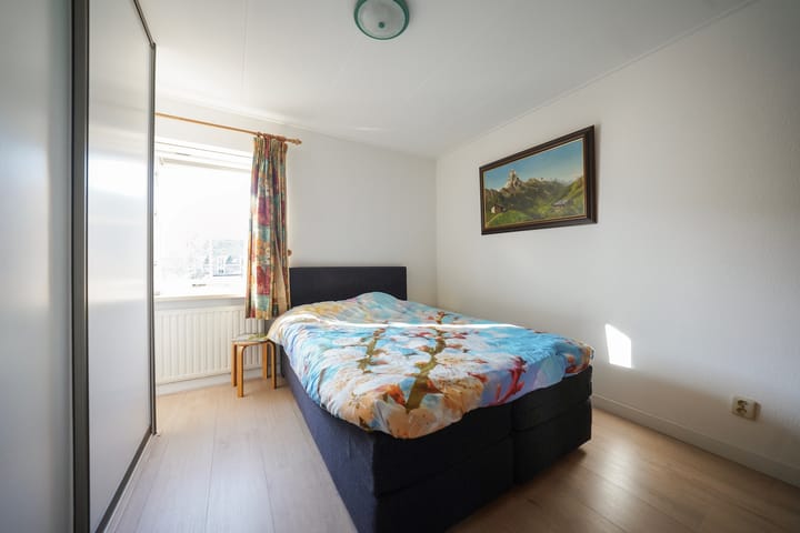 Foto 38 van Mennestraat 73