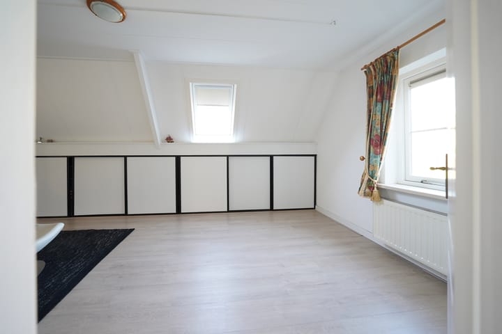 Foto 48 van Mennestraat 73