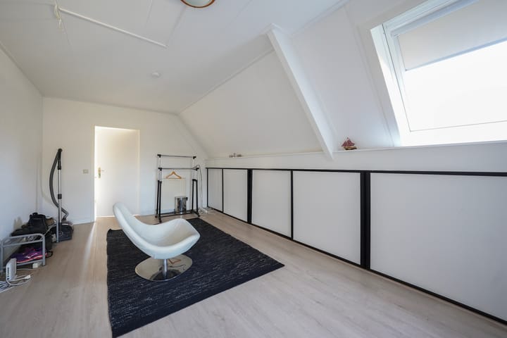 Foto 49 van Mennestraat 73