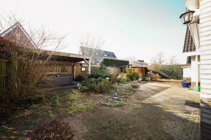 Foto 59 van Mennestraat 73