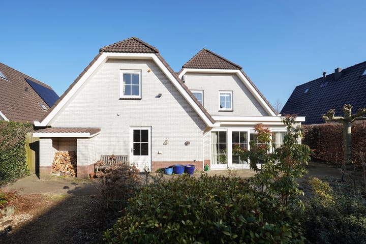 Foto 63 van Mennestraat 73