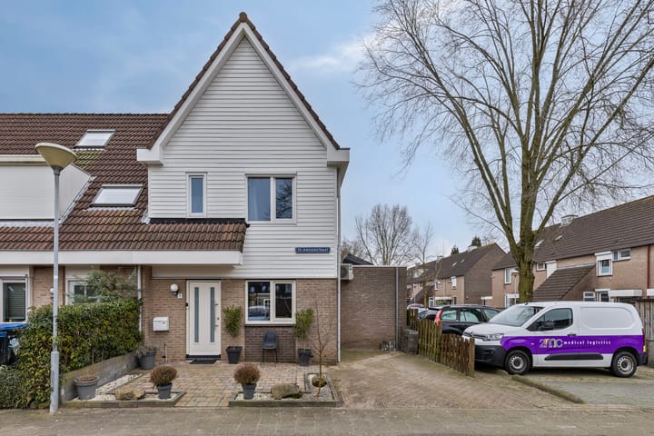 Foto 8 van To Janssenstraat 1