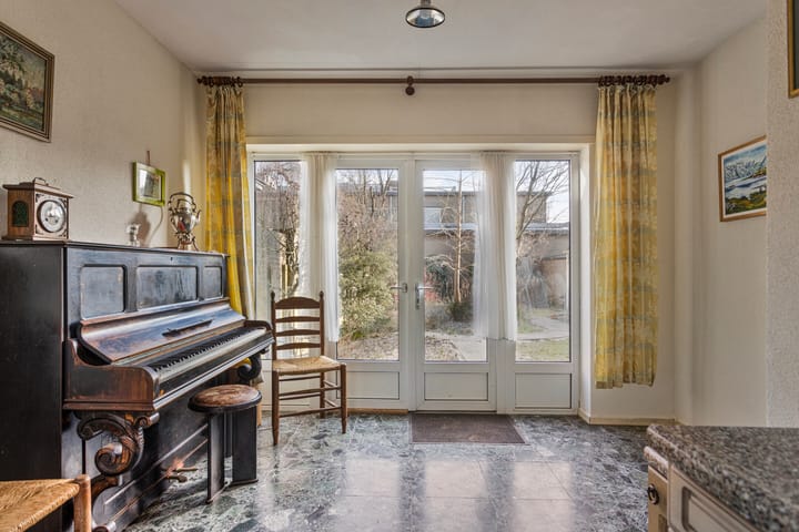 Foto 7 van Johan Messchaertstraat 9