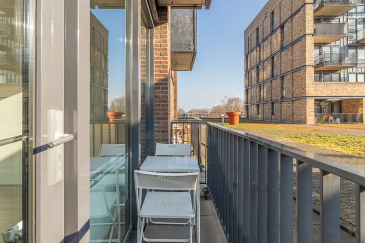 Foto 4 van Bezaanjachtplein 25