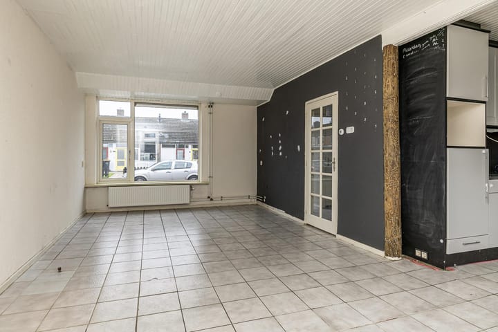 Photo 10 of van Leeuwenstraat 33