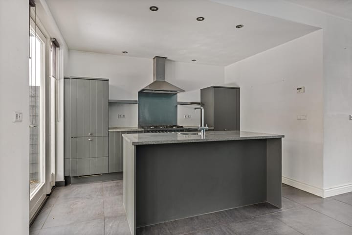 Foto 10 van van Brakelstraat 6