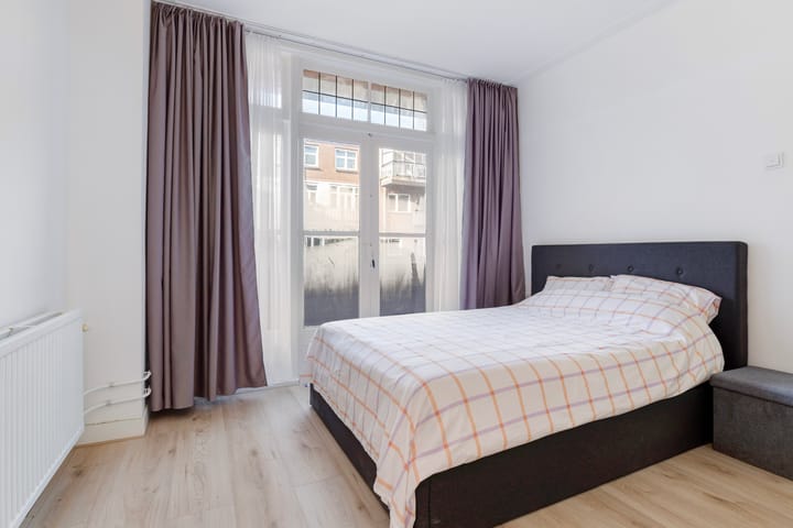 Photo 17 of Dordtselaan 157-B