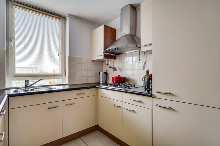 Foto 16 van Harrie Carisstraat 14