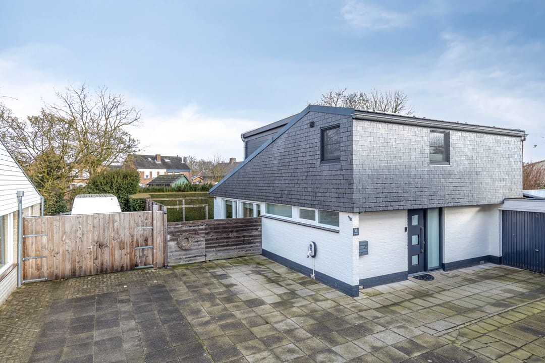 Foto 47 van Bisschop Moorsstraat 13