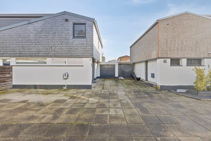 Foto 48 van Bisschop Moorsstraat 13