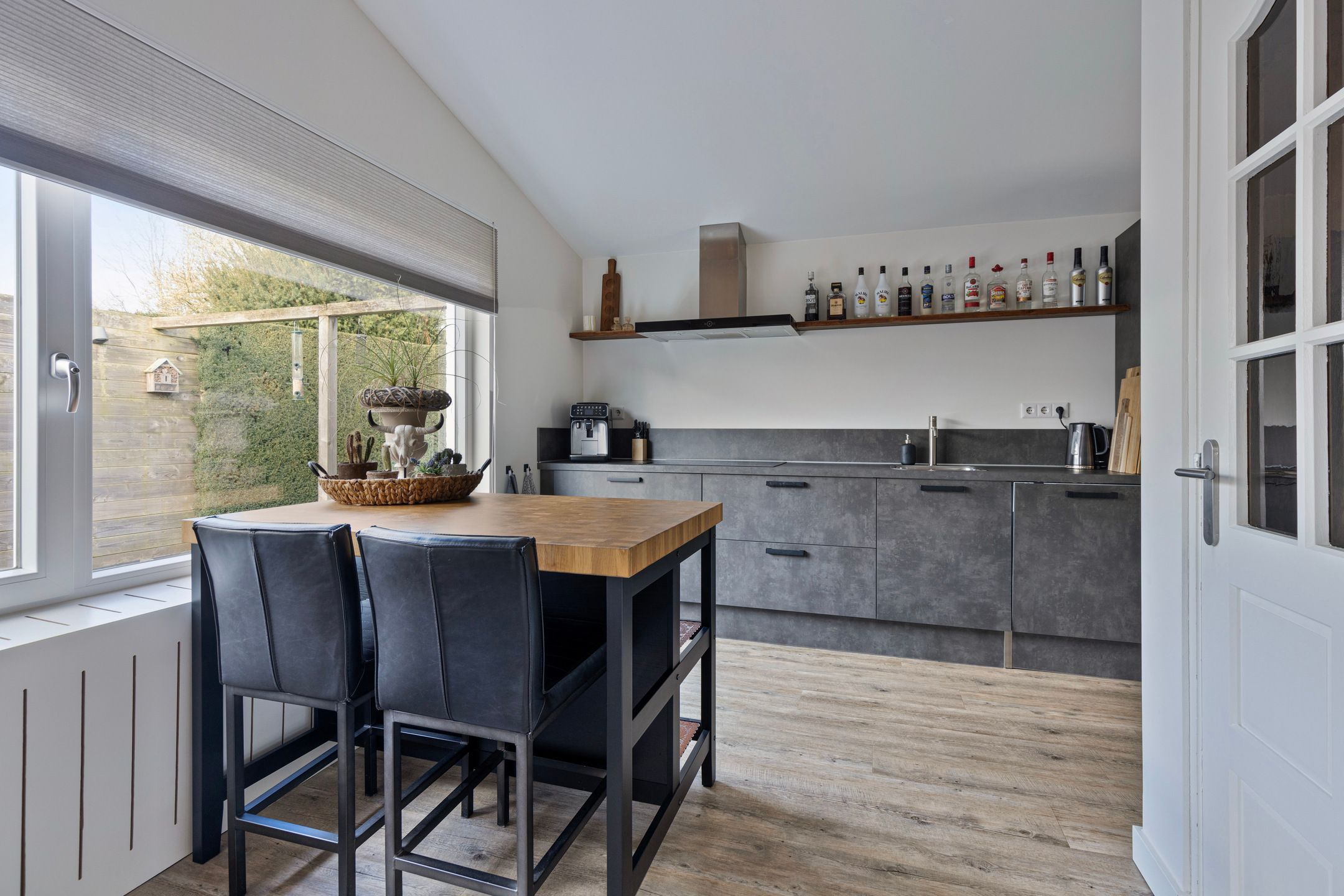 Foto 15 van Bisschop Moorsstraat 13