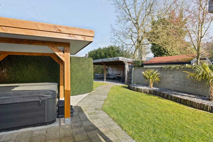 Foto 39 van Bisschop Moorsstraat 13