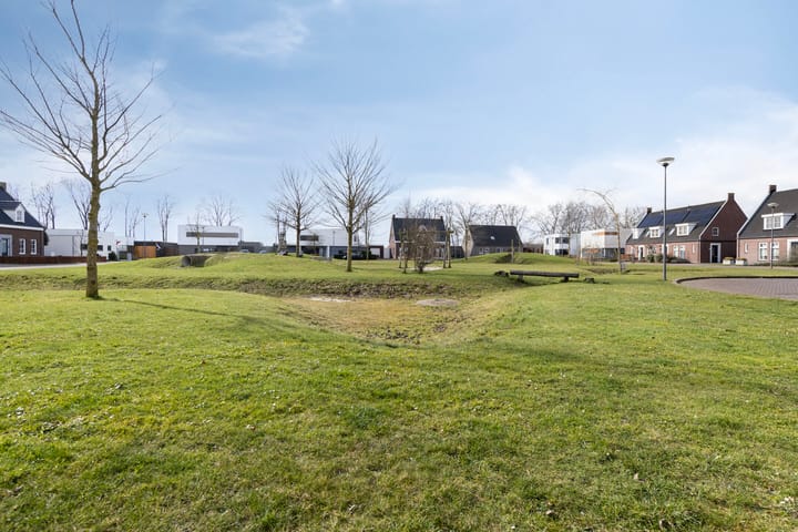 Foto 54 van Bisschop Moorsstraat 13