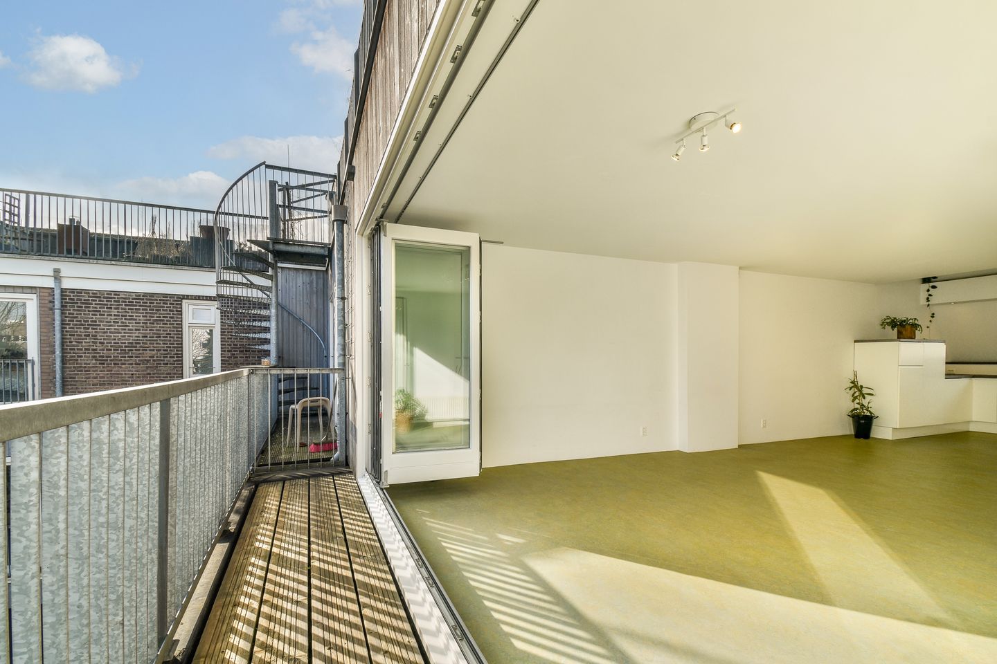 Foto 19 van Wallisweg 34