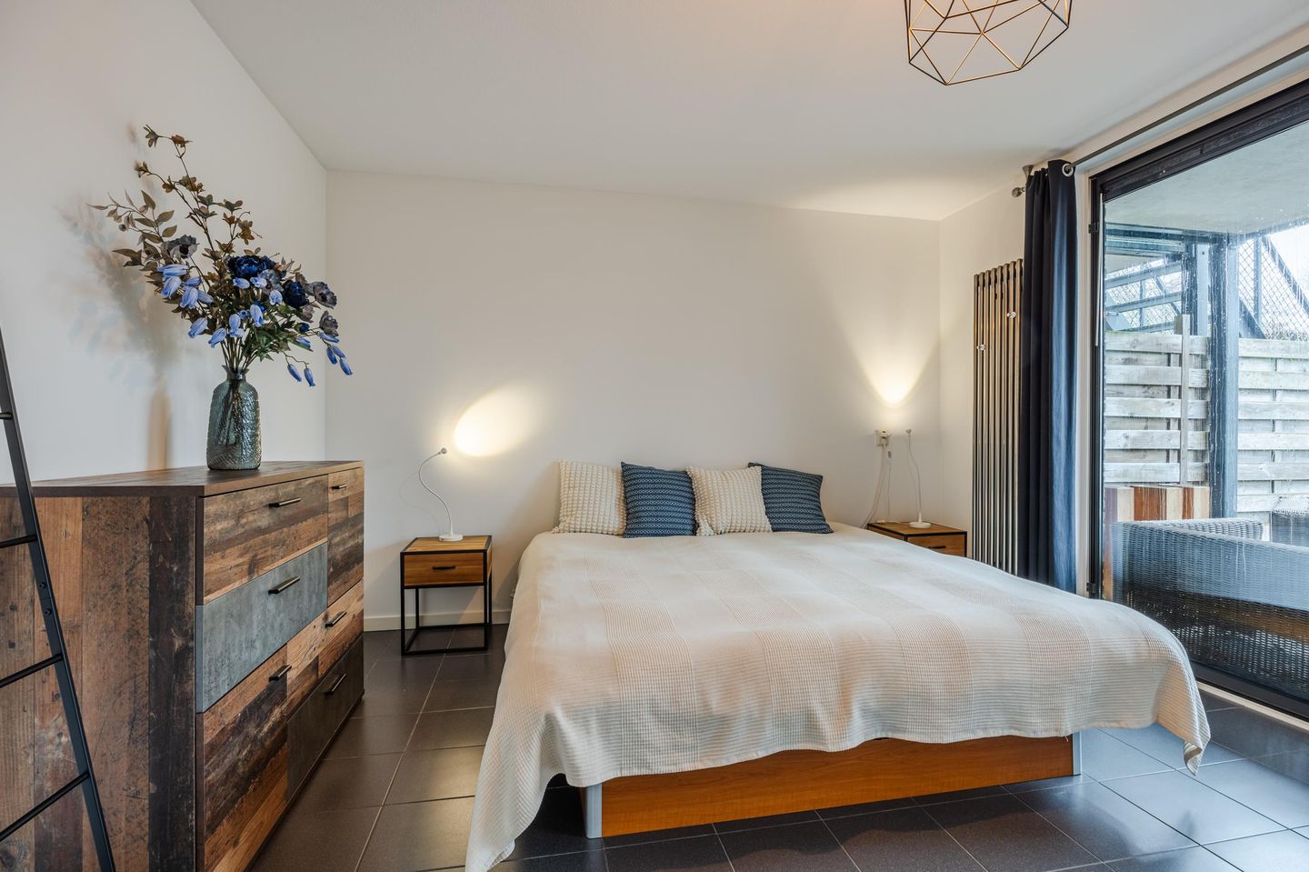 Foto 5 van Douwes Dekkerlaan 68