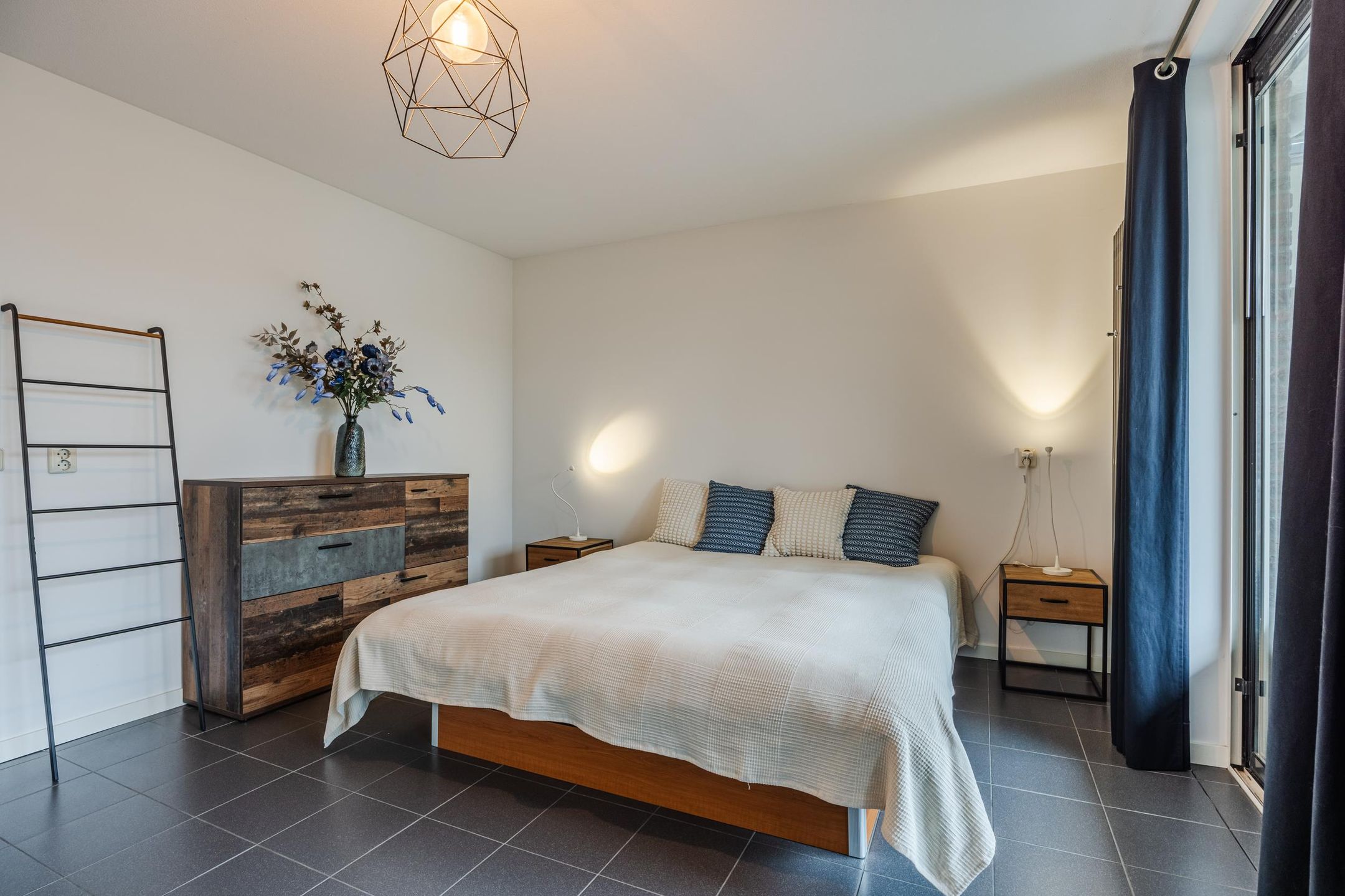 Foto 6 van Douwes Dekkerlaan 68