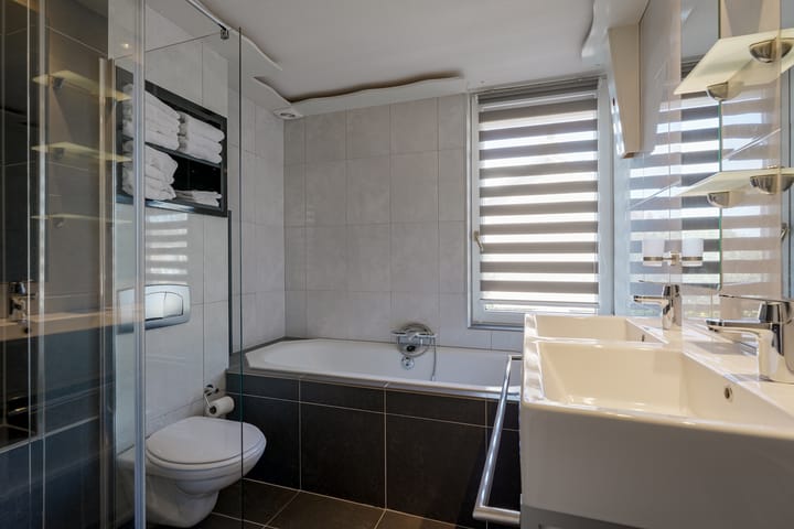 Foto 30 van Akert 120