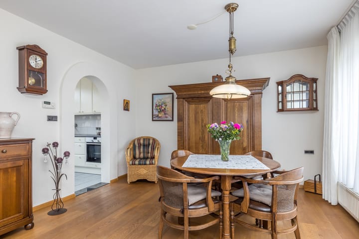 Photo 8 of Dr. Poelsstraat 16