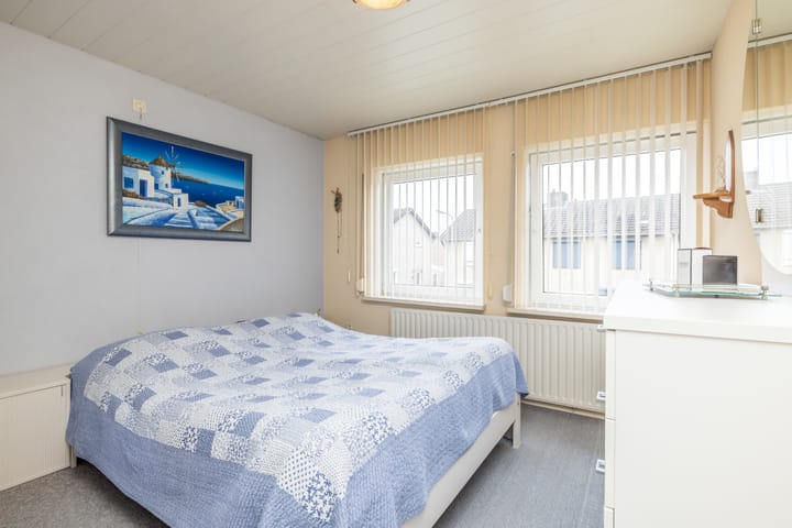 Photo 14 of Dr. Poelsstraat 16