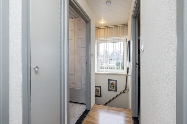 Photo 18 of Dr. Poelsstraat 16