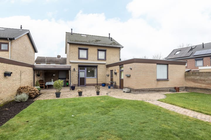 Photo 21 of Dr. Poelsstraat 16