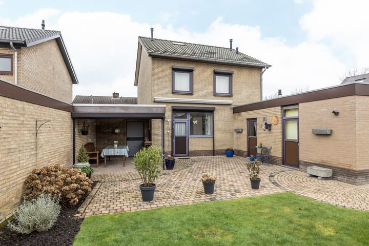 Photo 22 of Dr. Poelsstraat 16