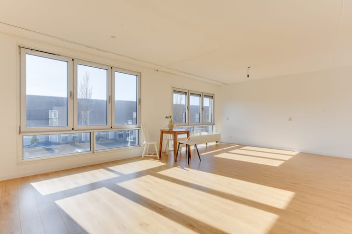 Foto 3 van Regelhaalder 72