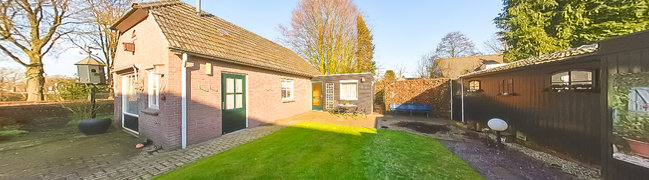 Achtertuin