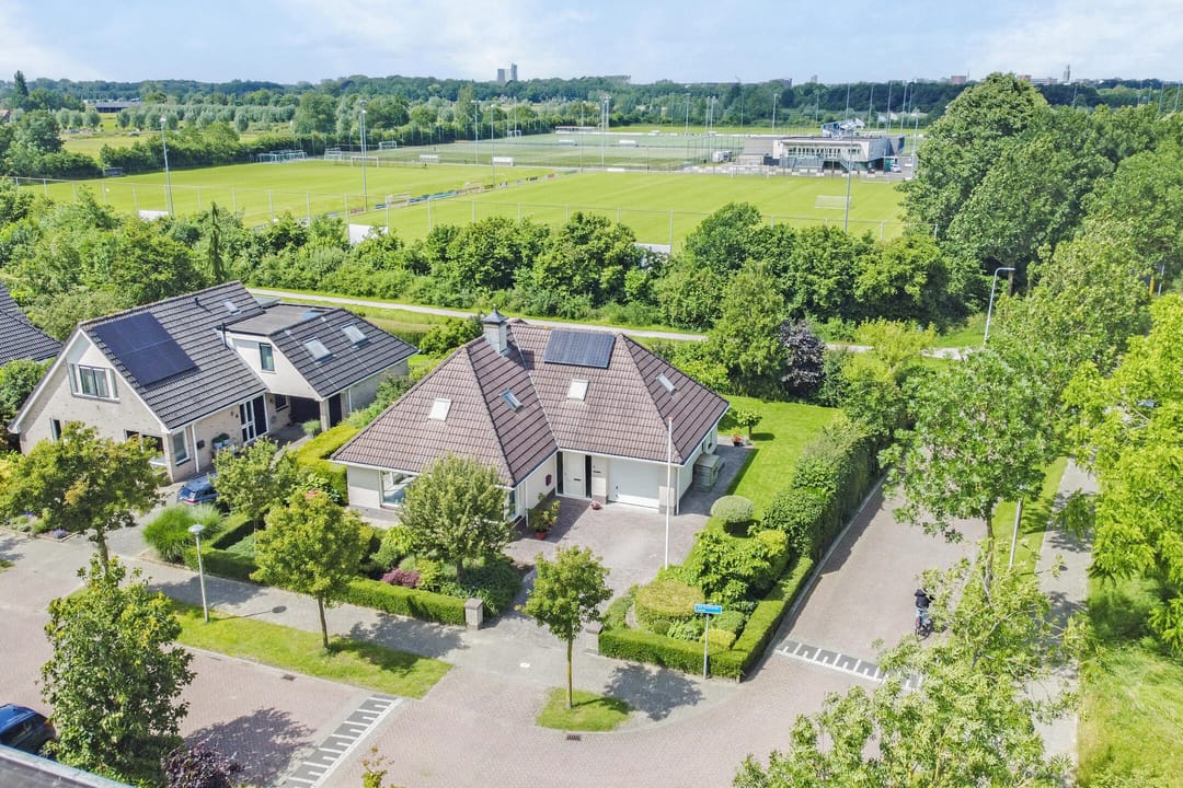 Foto 2 van Van Rechterenmarke 2