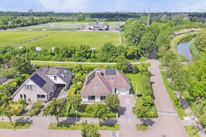 Foto 3 van Van Rechterenmarke 2