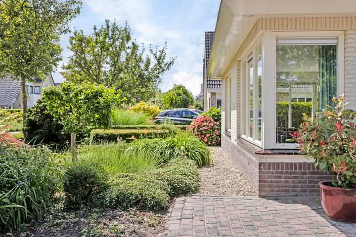 Foto 12 van Van Rechterenmarke 2