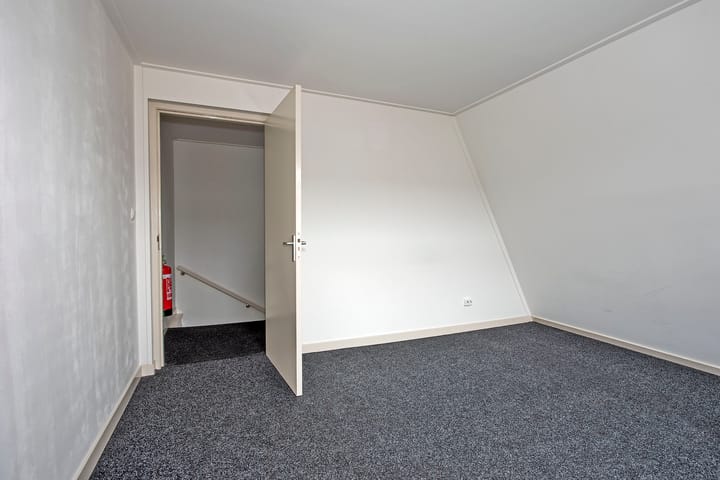 Foto 19 van Oostveenweg 86