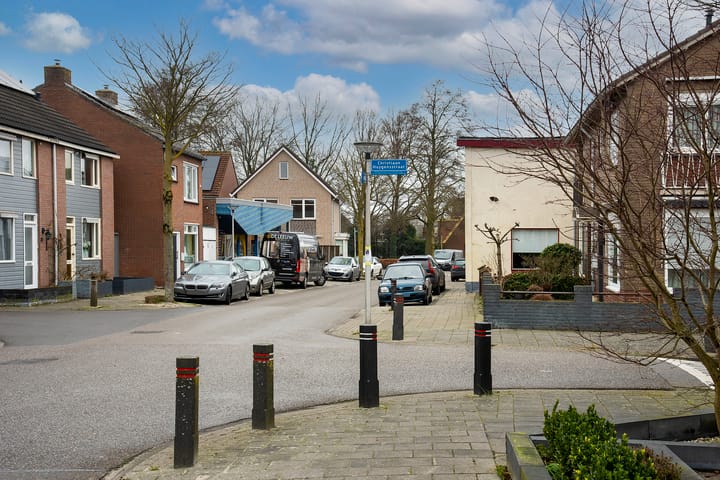 Foto 26 van Oostveenweg 86