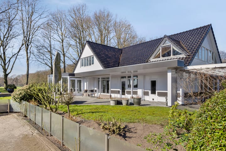 Photo 1 of De Vos van Steenwijkstraat 15