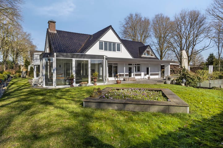 Photo 43 of De Vos van Steenwijkstraat 15