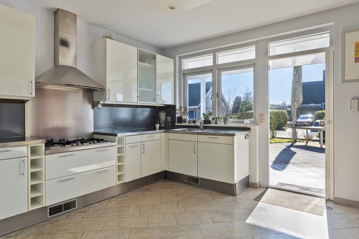 Photo 20 of De Vos van Steenwijkstraat 15