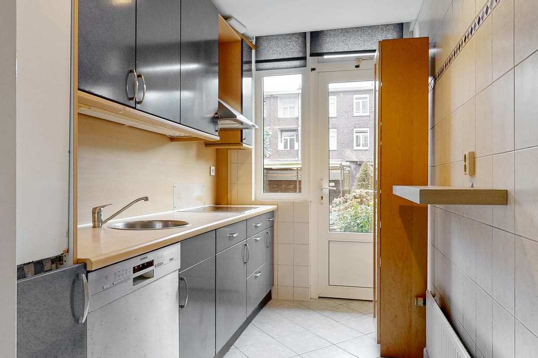 Foto 13 van Van Heutszstraat 28