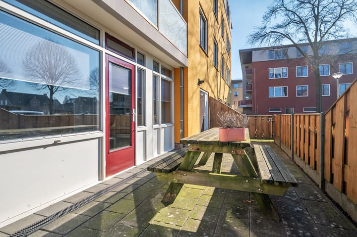 Foto 38 van Zwaluwstraat 147