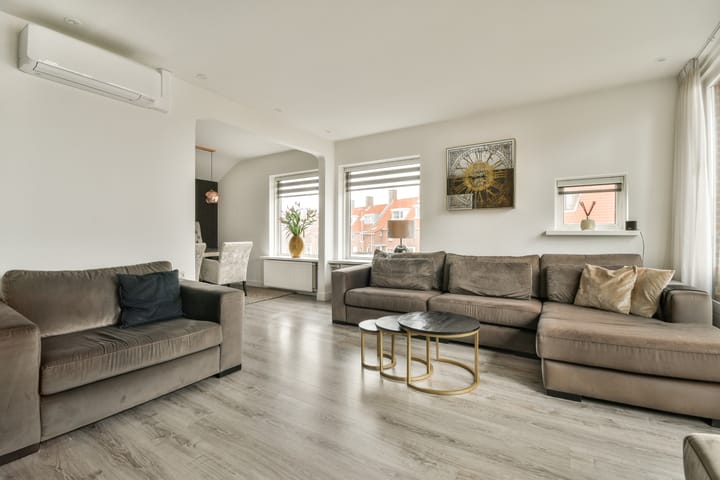 Foto 12 van Burgemeester Engelbertsstraat 7-RD