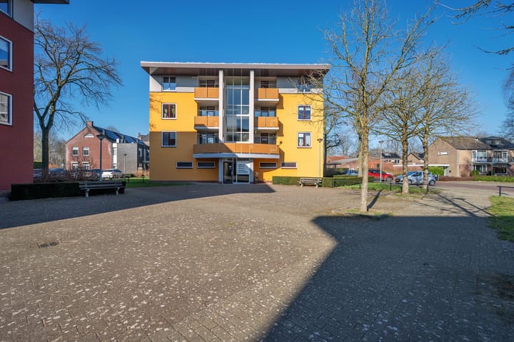 Foto 48 van Zwaluwstraat 147