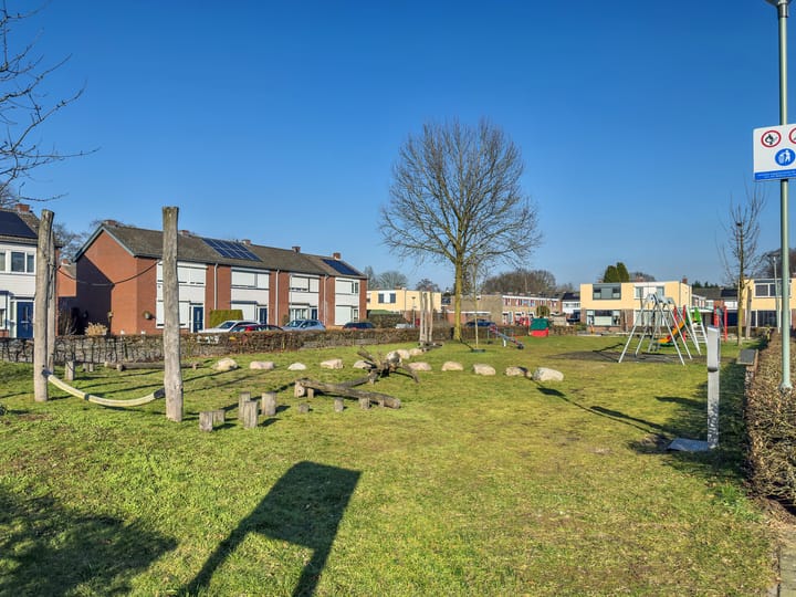 Foto 51 van Zwaluwstraat 147