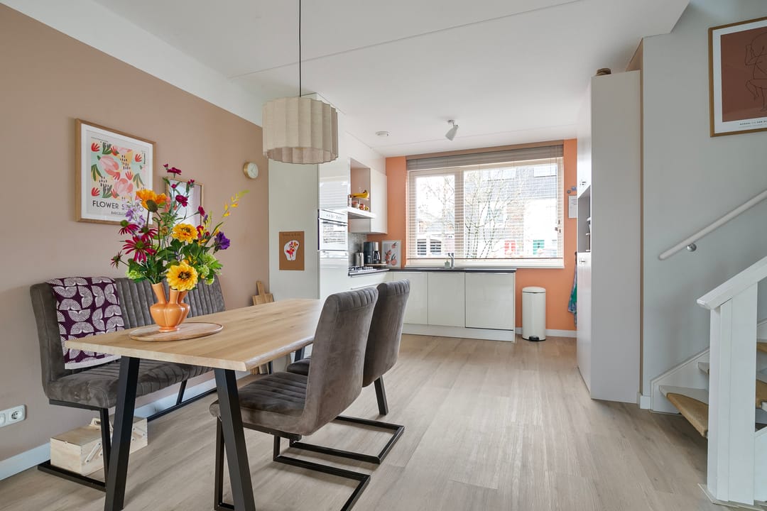 Photo 13 of De Wouw 98