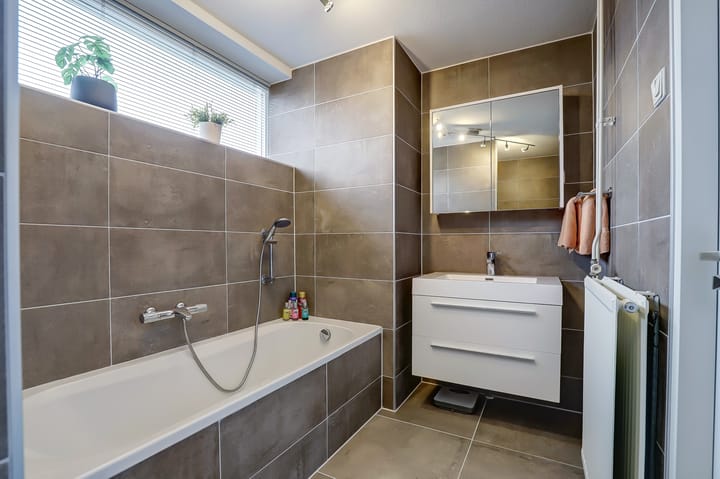 Foto 31 van Van der Merckstraat 53