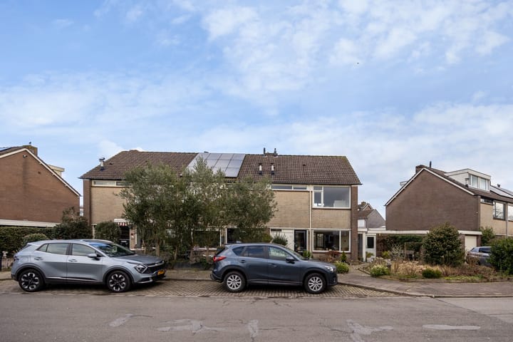 Foto 33 van Walter van Amersfoortstraat 53