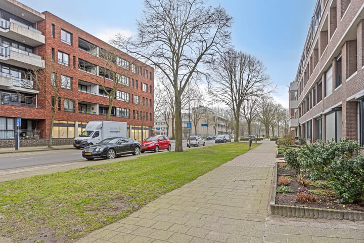 Foto 37 van Lievekamplaan 62