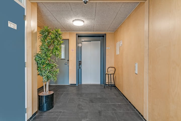 Foto 8 van Haringvliet 14