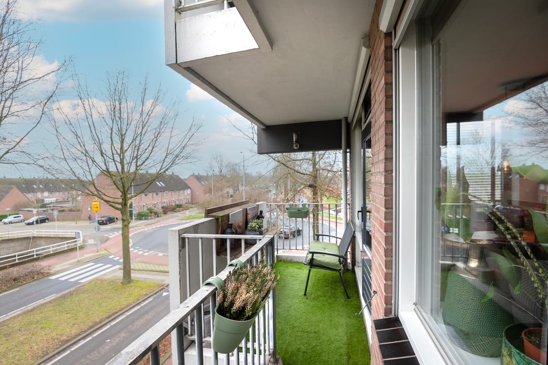 Foto 13 van Maaspoortweg 325