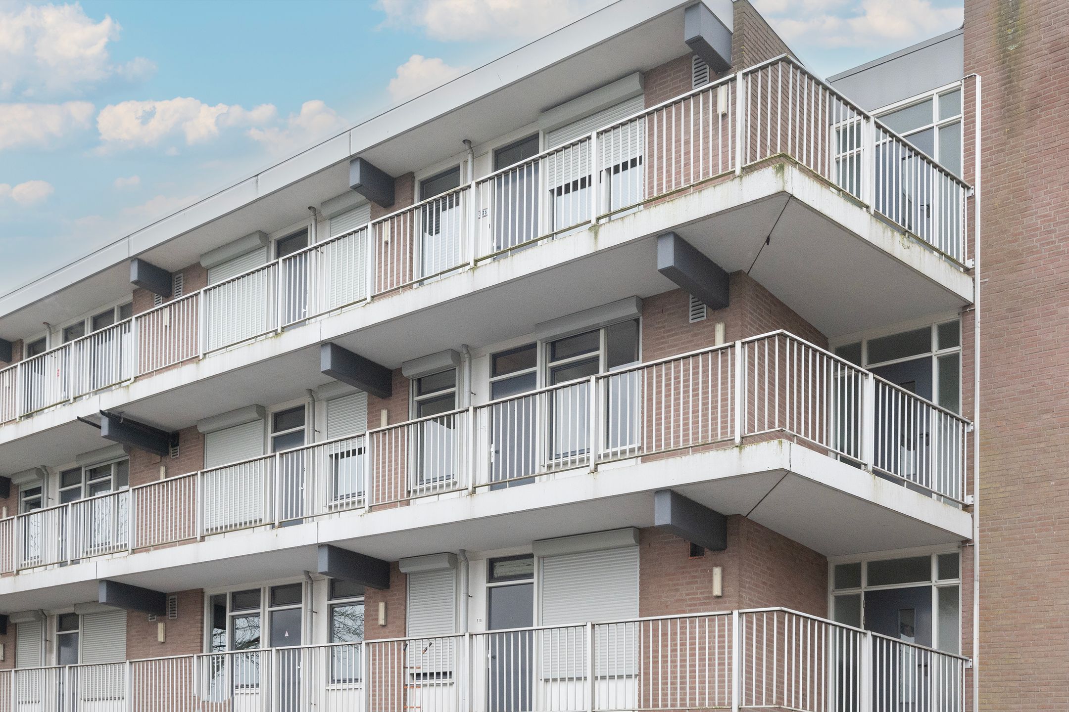 Foto 18 van Maaspoortweg 325