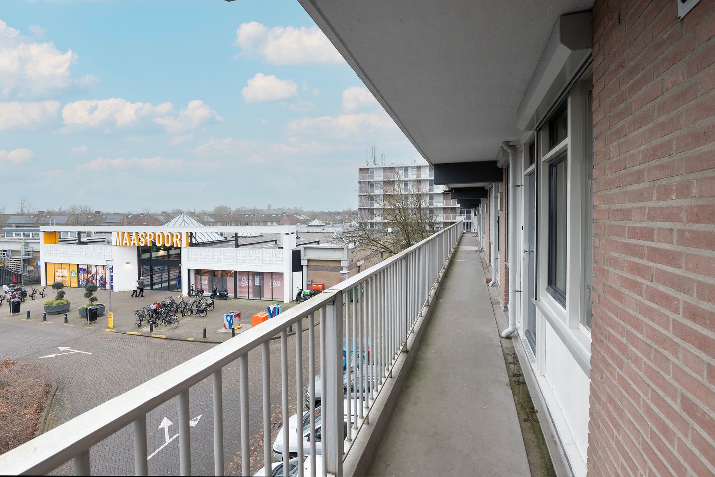 Foto 19 van Maaspoortweg 325